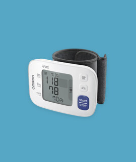 Omron RS4 - HEM-6181-E csuklós vérnyomásmérő készülék (mandzsetta: 13,5-21,5 cm) - 1 db