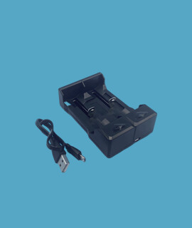 Akkumulátor töltő 18650-es Li-ion akkumulátorhoz - Akkumulátor töltő - 2 db